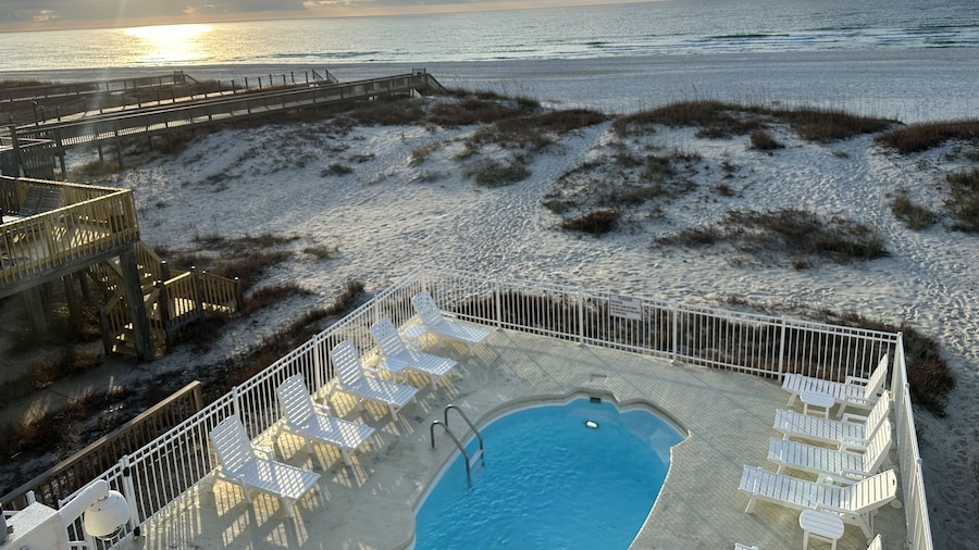 Gulf Shores Duplex Beachfront Pool -4bd