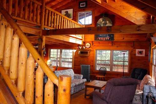 Cozy Amish built cabin in the heart of the Kickapoo Valley Reserve State Park.