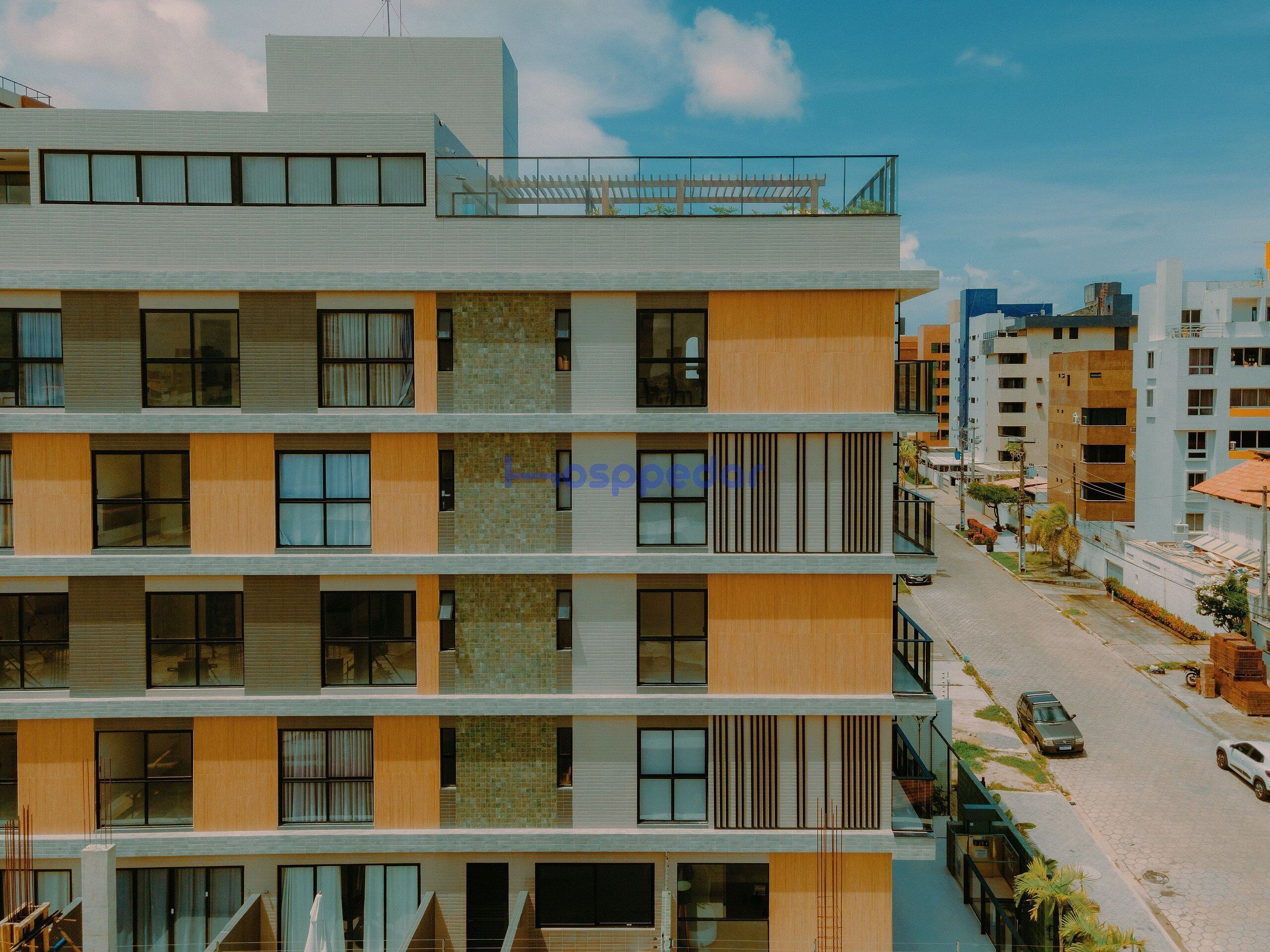 Business Studio | Exterior