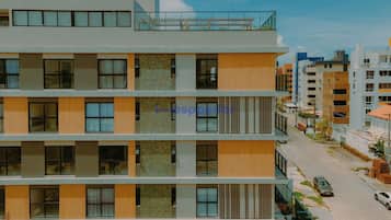 Business Studio | Exterior
