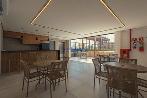 Dining - Summer Flat by Hosppedar (Cabedelo)
