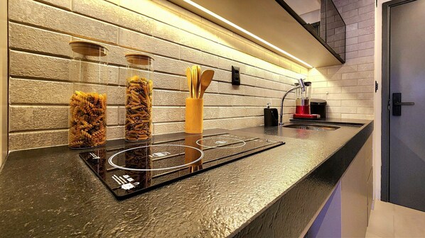 Premier Apartment | Private kitchen | Mini-fridge - Summer Flat by Hosppedar (Cabedelo)