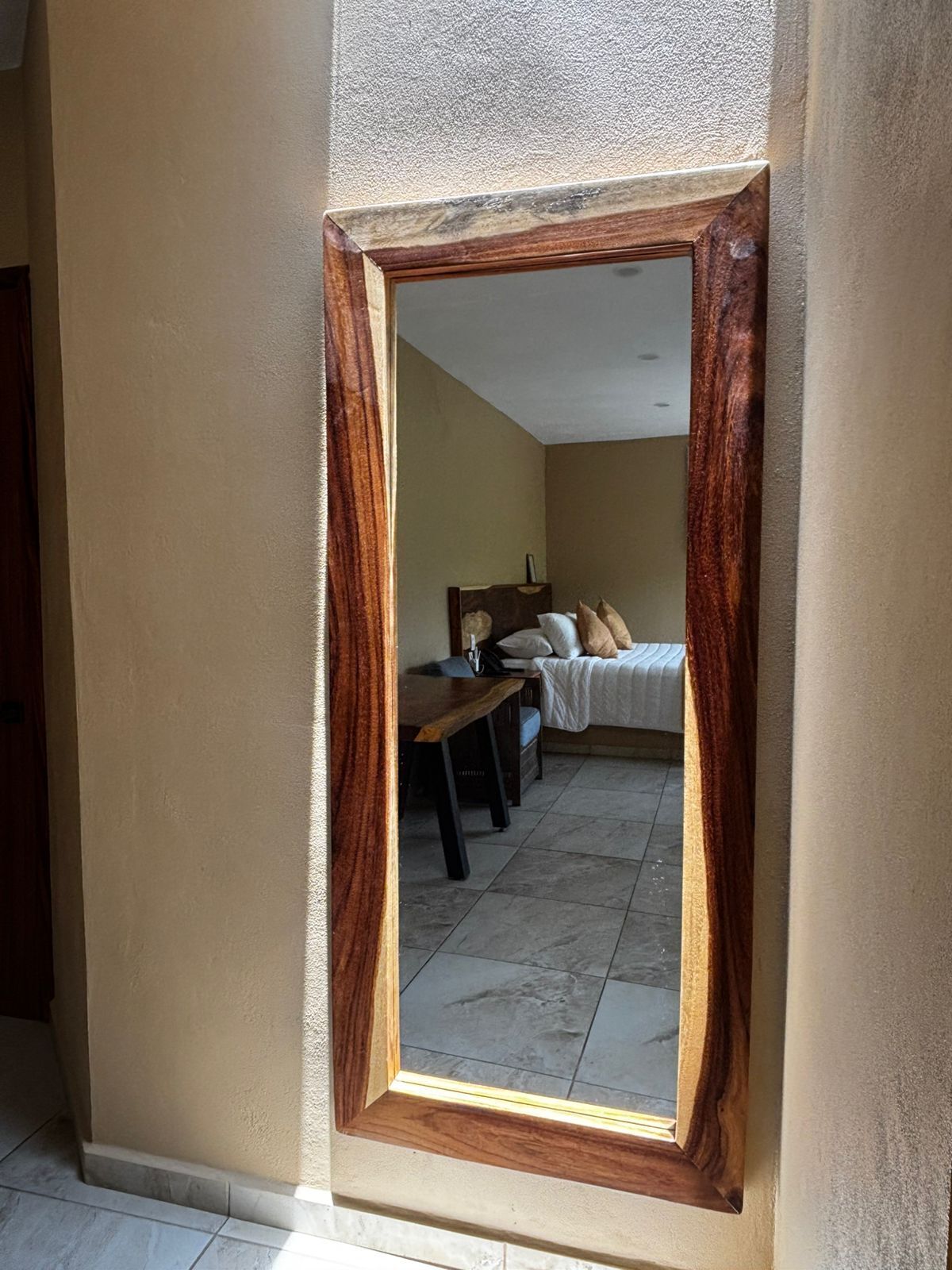 Smart TV de 40 pulgadas con canales vía satélite 