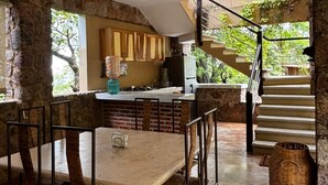 Superior Room, 1 Bedroom, Balcony, Mountain View | Shared kitchen | Fridge, microwave, toaster, blender - Hotel Villas Ecuestre Tepoztlán (Tepoztlán)