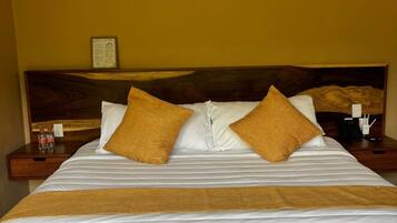 1 bedroom, down duvets, free WiFi