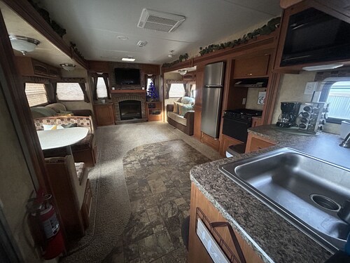RV There Yet Roomy, Modern Camper on Lake Douglas near Gatlinburg & Pigeon Forge