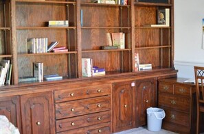 Interior - Country Estate With Pickleball Court (Mill Hall)