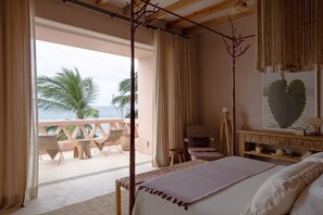 4 habitaciones, escritorio y tabla de planchar con plancha 