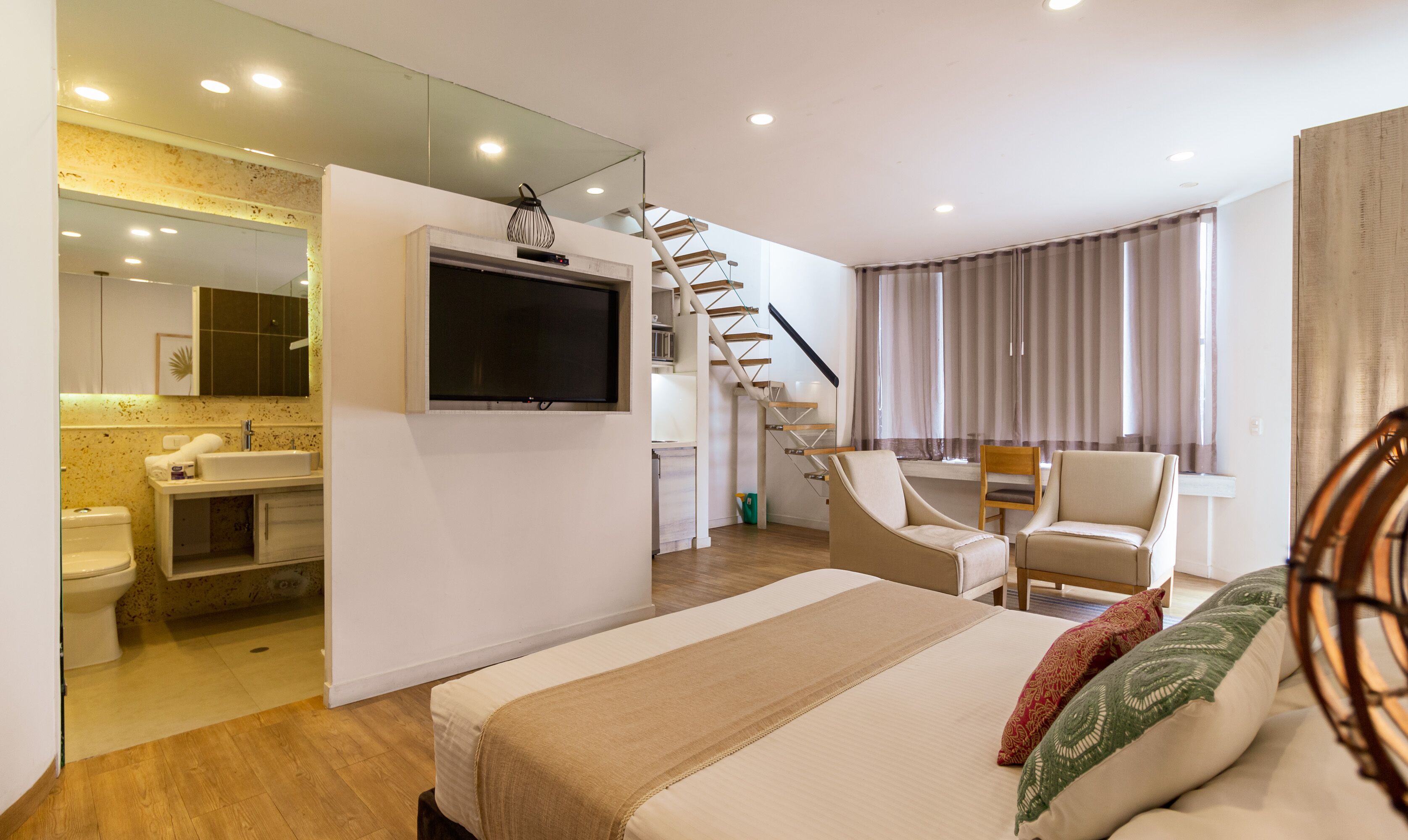 Standard Studio Suite | Individually furnished, desk, free WiFi, bed sheets