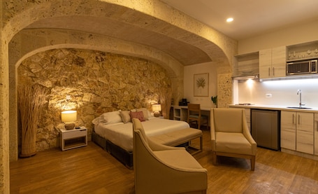 Standard Studio Suite | 1 bedroom, individually furnished, desk, free WiFi