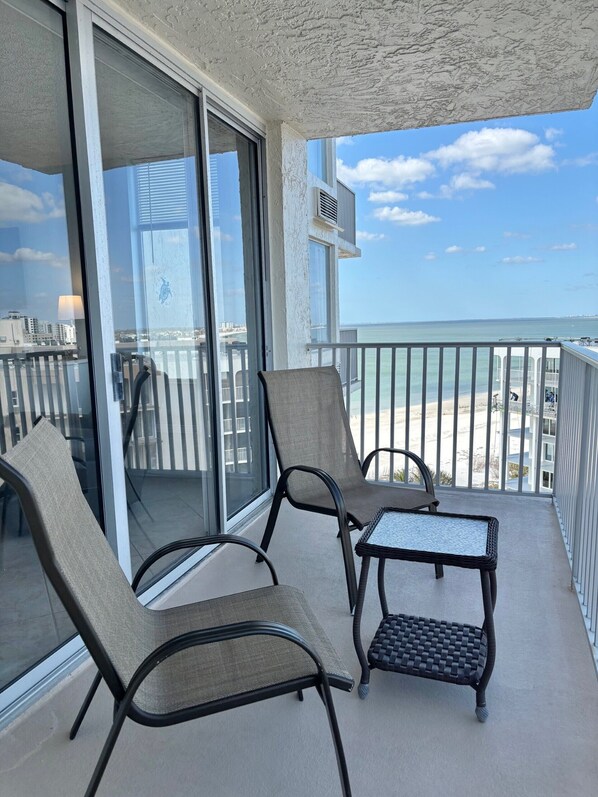 Property grounds - Fantastic Ft Myers Beachfront Condo! Flexible Check-in Dates and many amenities! (Fort Myers Beach)