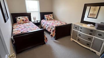 2 dormitorios, tabla de planchar con plancha, wifi gratis y ropa de cama