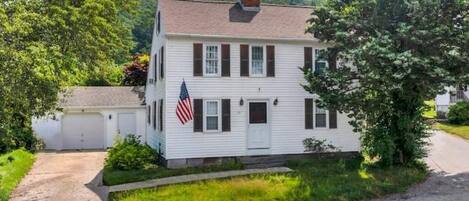 المنشأة من الخارج