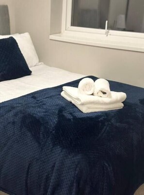 2 bedrooms, desk, iron/ironing board, free WiFi