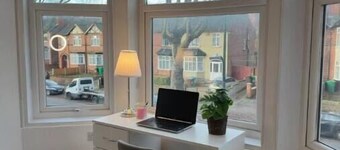 Cosy 2 bed flat, Wi-Fi Netflix, Free Parking