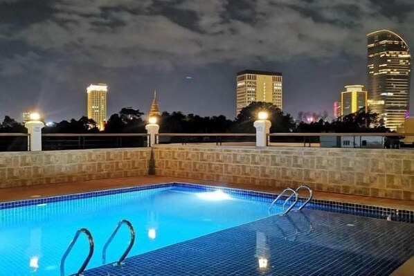 Outdoor pool - Pooltop Phnom Penh (Phnom Penh)