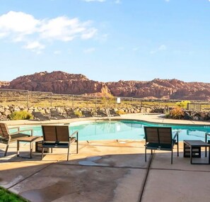 Pool - Snow Canyon Escape (Ivins)