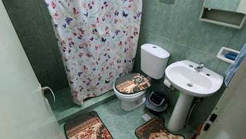 Ducha, jabón, papel higiénico