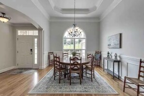 تناول الطعام