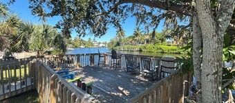 Spacious Cottage 1.5 Mi To Beach Kitchen W&D King Bed Dock On The Imperial River