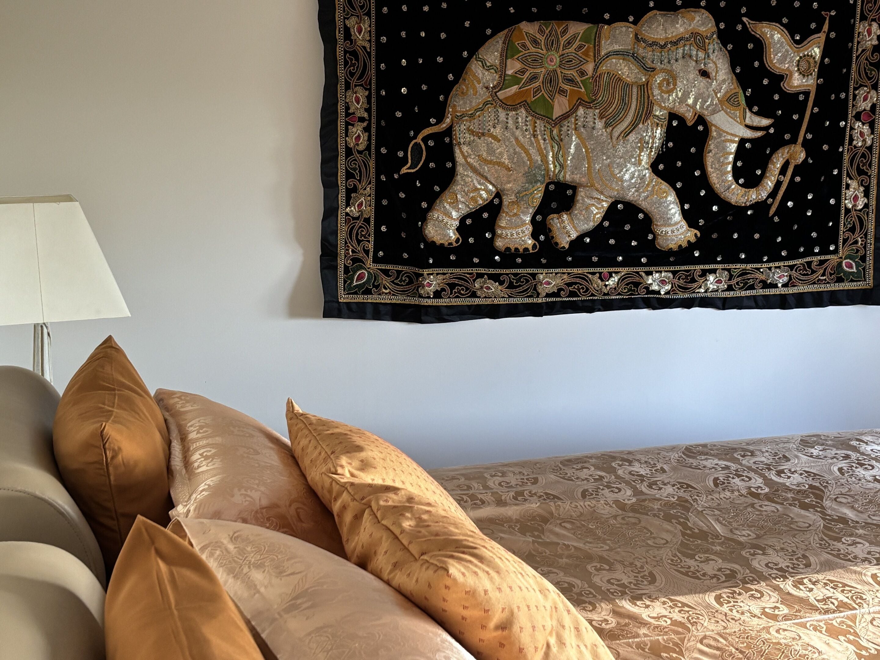 スーペリア ダブルルーム エンスイート リバービュー (chambre Phelan Ségur) | 高級寝具、低反発ベッド、客室ごとに異なる装飾、遮光カーテン