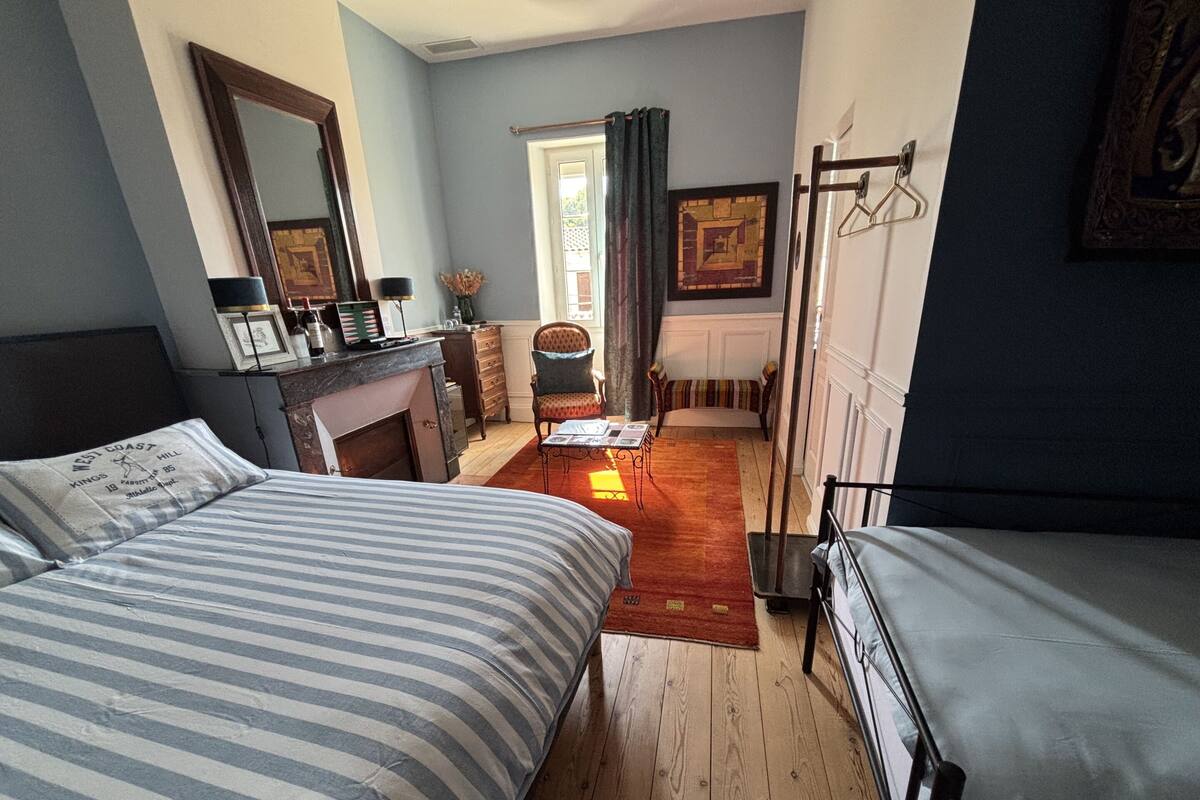 Deluxe Triple Room, City View (Cos Labory) | Premium bedding, memory foam beds, blackout drapes, soundproofing