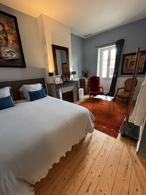 Doppia Deluxe, bagno privato, vista città (Chateau Cos Labory) | 1 camera, biancheria da letto di alta qualità, materassi in memory foam