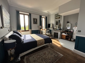 Luxury-Doppelzimmer, Flussblick (Chateau Tronquoy) | 1 Schlafzimmer, hochwertige Bettwaren, Betten mit Memory-Foam-Matratzen