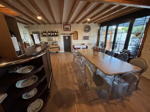 Dining - Maison Jéroboam (Saint-Estephe)