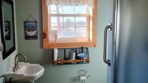 淋浴設備、風筒、提供毛巾、番梘