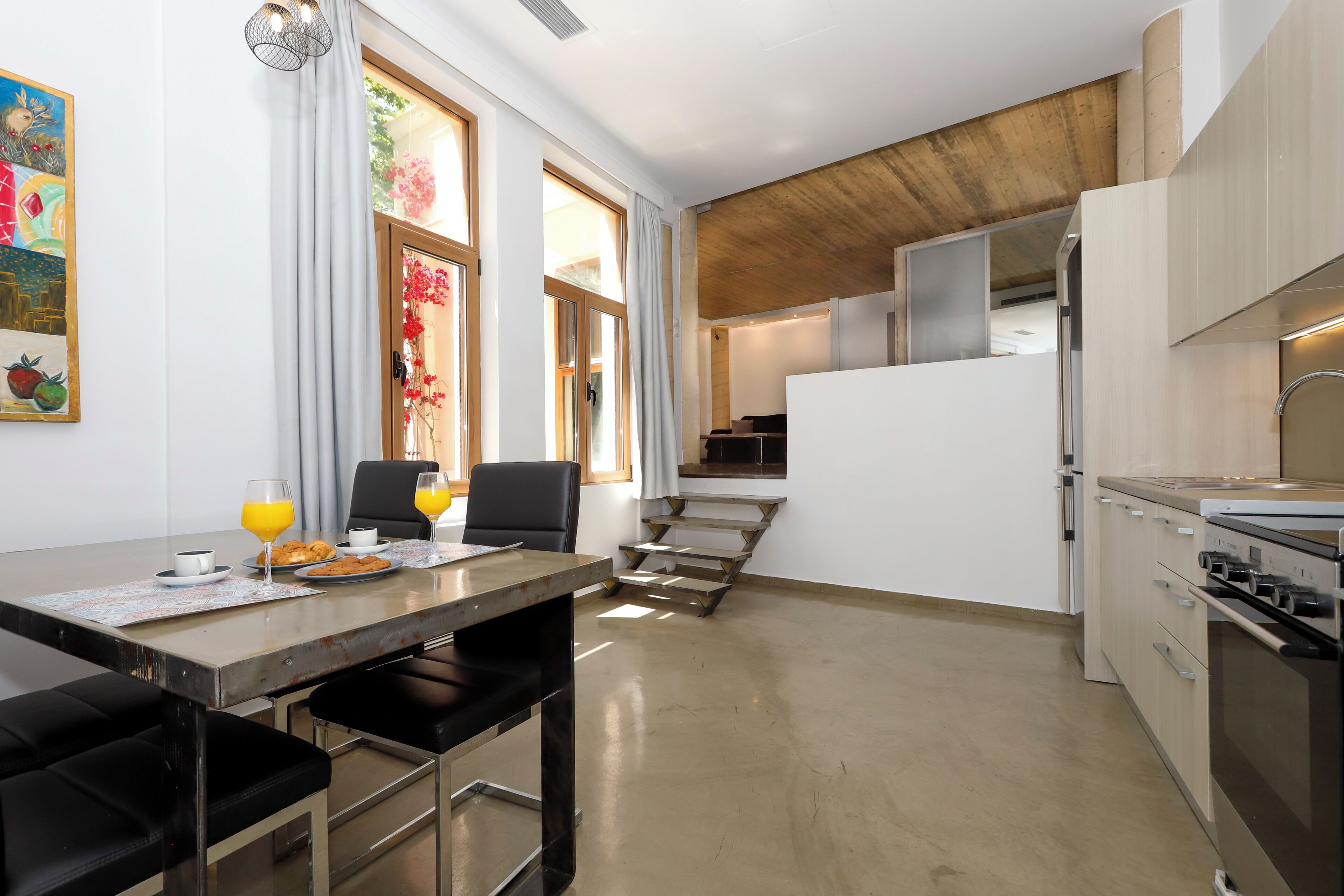 Signature Apartment | Free WiFi, bed sheets