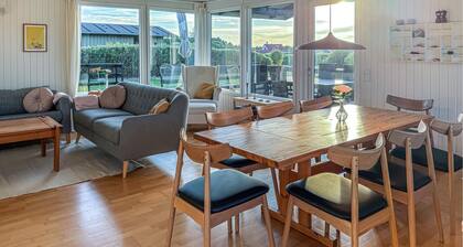 Cozy home in Glesborg with kitchen