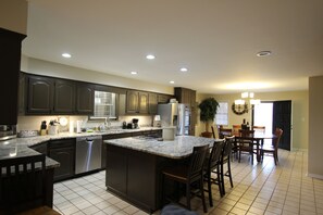 Fridge, microwave, oven, stovetop - Baker Hill Ranch (Russellville)