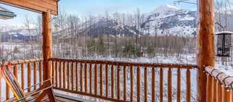 The Snow Raven Alaskan Retreat