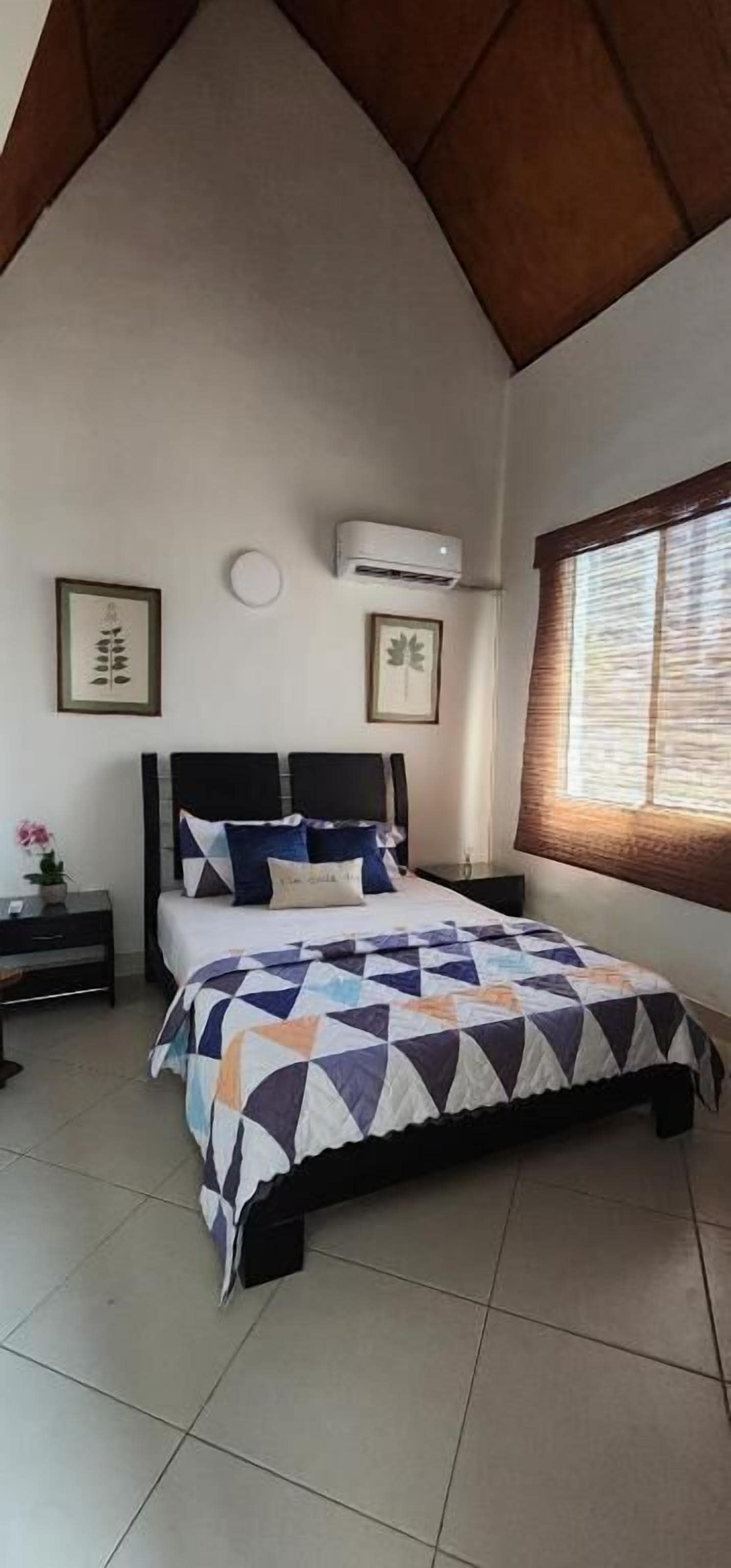 Family Apartment | Minibar, free WiFi, bed sheets