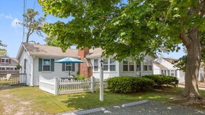 Exterior - A Dennis Port gem-just steps to the beach! Totally remodeled top to bottom!    (Dennis)