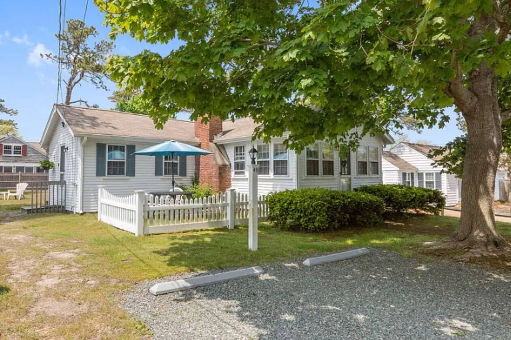 A Dennis Port gem-just steps to the beach! Totally remodeled top to bottom!