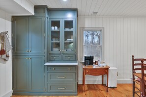 Interior - Historic Farmhouse, Fully Renovated in Fall 2023 (Loudoun County)