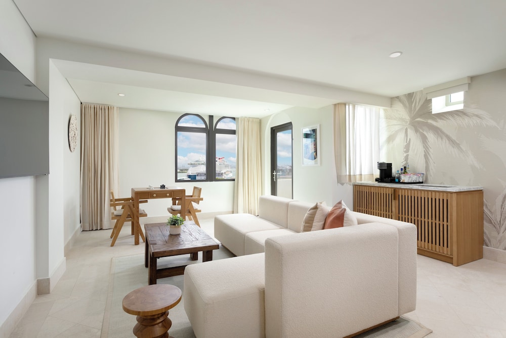 Alma San Juan by null