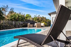 Outdoor pool - Cape Coral Charmer: 4 beds 3 bathrooms with pool (Cape Coral)