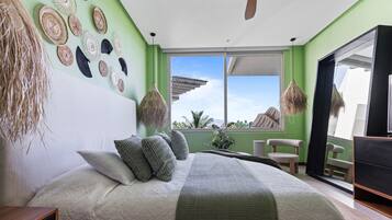 Deluxe Apartment | 3 bedrooms, Egyptian cotton sheets, premium bedding, memory-foam beds