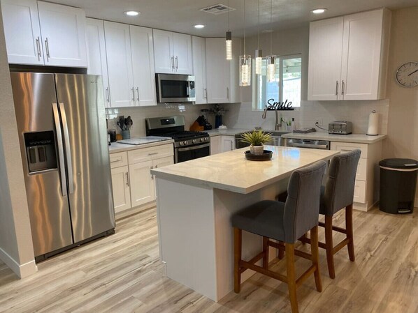 Fridge, microwave, oven, stovetop