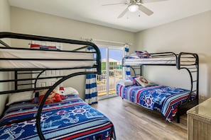 Chambre Duplex Deluxe | 4 chambres, accès au Wi-Fi (inclus), literie fournie
