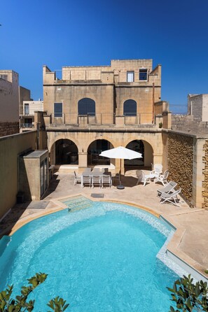 Pool - OneFifty Holiday Home (Ix-Xagħra)
