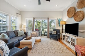 TV - Marsh & River Views, Large Screen Porch, Community Pool & Dock - Crawdads Sing (Folly Beach)