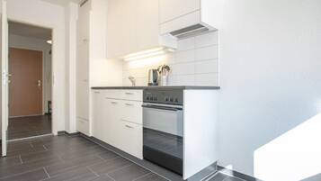 Réfrigérateur, four, plaque de cuisson, lave-vaisselle