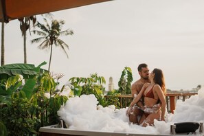 Outdoor spa tub - Cocli Hotel Boutique Salento (Salento)