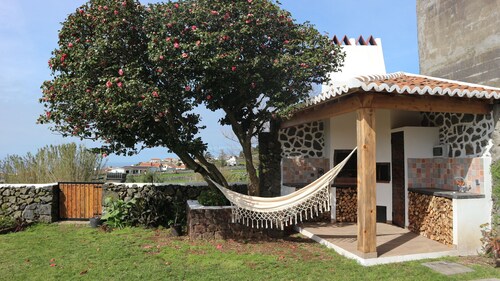 Casa do Poço - Little house, located in the heart of a calm and rural village. 