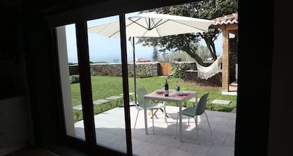 Casa do Poço - Little house, located in the heart of a calm and rural village.