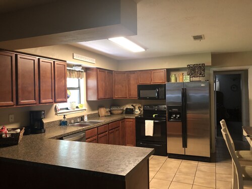 Family friendly home with easy lake access. 